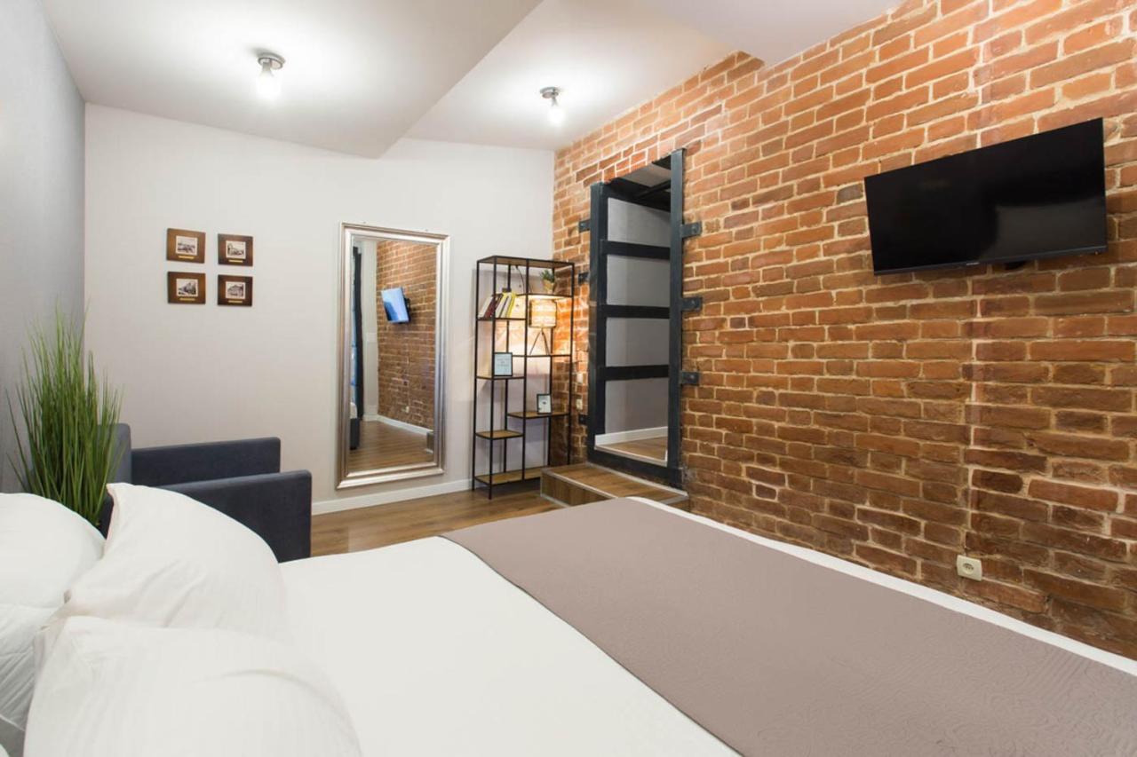 Cozy Apartment In The Center - Podilskyi Lane 7 ハルキウ エクステリア 写真