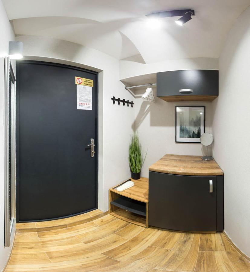 Cozy Apartment In The Center - Podilskyi Lane 7 ハルキウ エクステリア 写真
